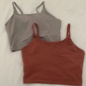 Set of tank tops